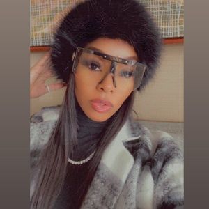 Meet your Posher, Denisha